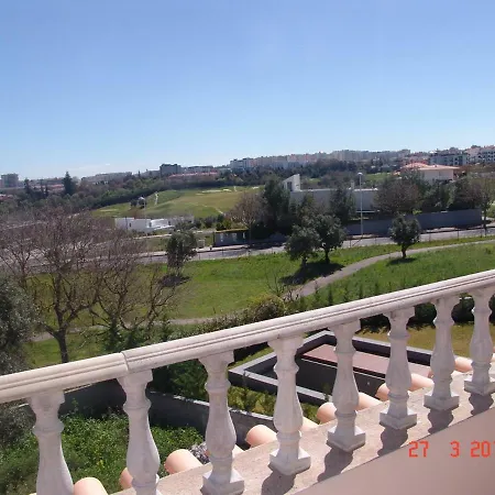 Πανσιόν Sunny Golf And Free Parking 3*