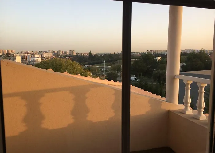 Sunny Golf And Free Parking